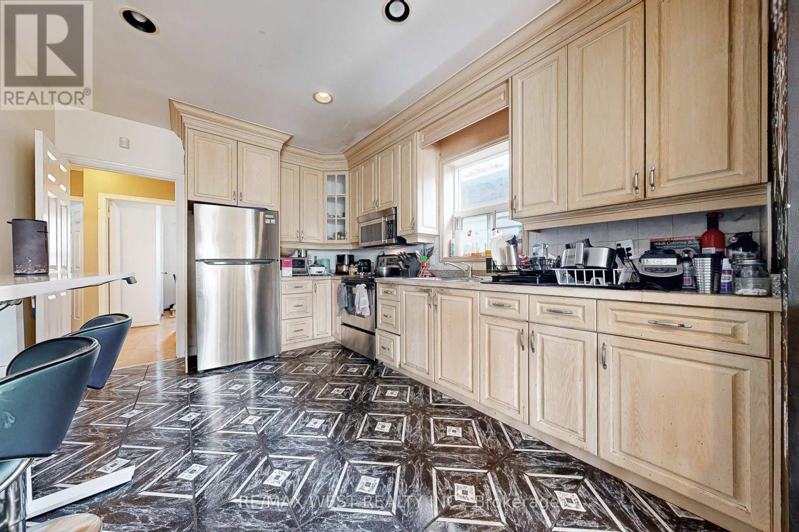52 Heydon Park Road, Toronto, Ontario  M6J 2C8 - Photo 23 - C12428115