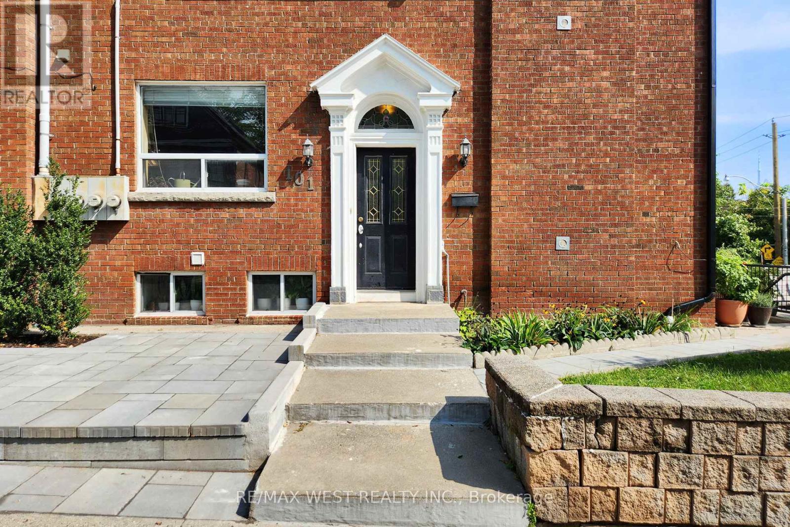 52 Heydon Park Road, Toronto, Ontario  M6J 2C8 - Photo 4 - C12428115
