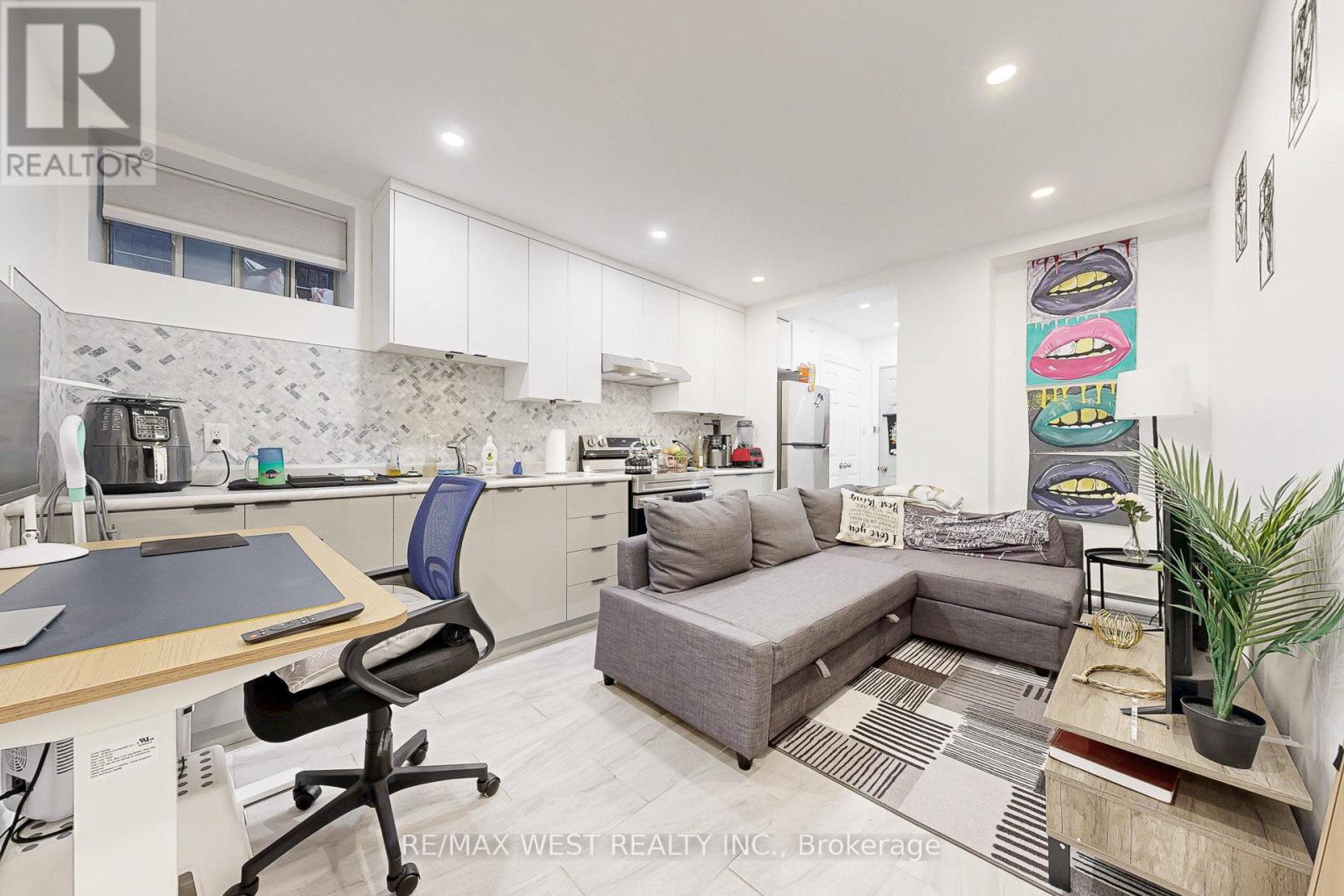 52 Heydon Park Road, Toronto, Ontario  M6J 2C8 - Photo 41 - C12428115