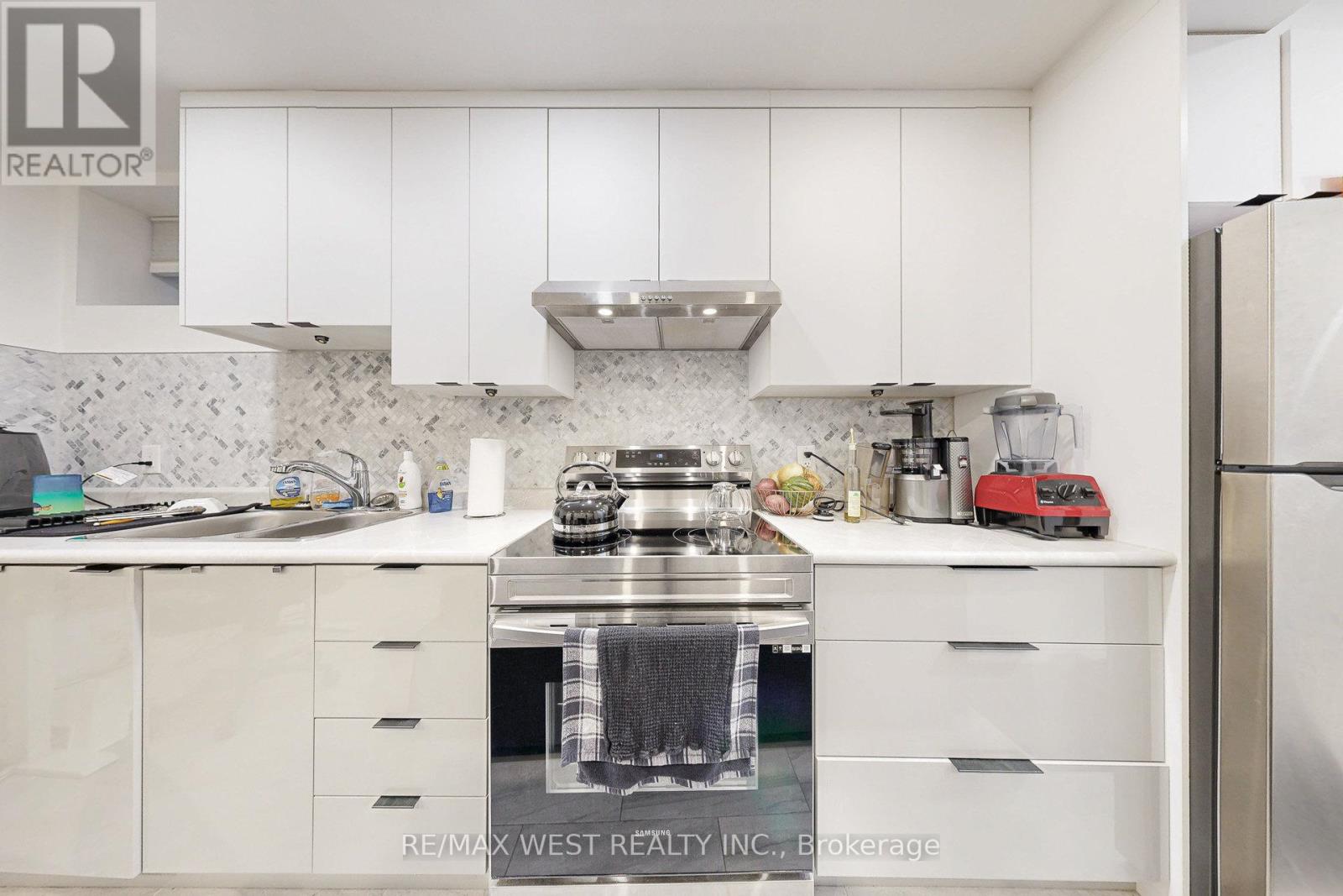 52 Heydon Park Road, Toronto, Ontario  M6J 2C8 - Photo 43 - C12428115