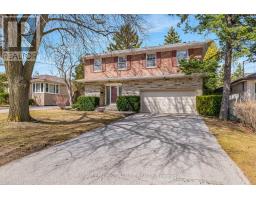12 FELDBAR COURT, Toronto, Ontario