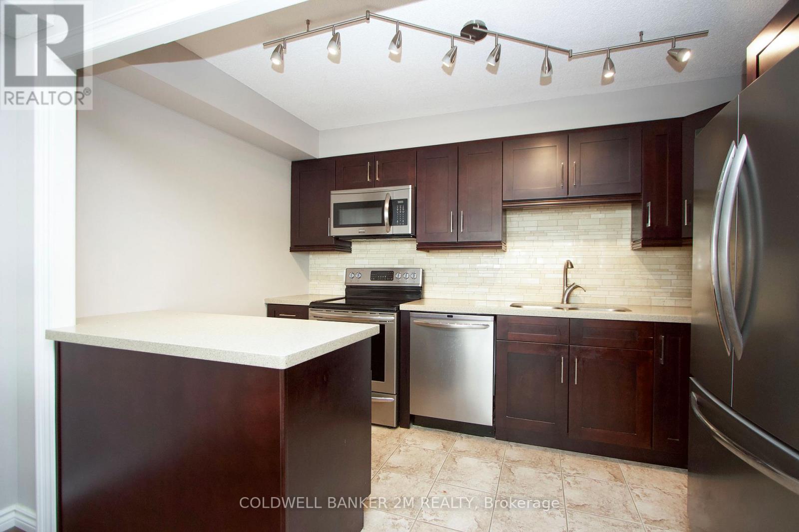 518 - 50 Richmond Street E, Oshawa, Ontario  L1G 7C7 - Photo 10 - E12428183