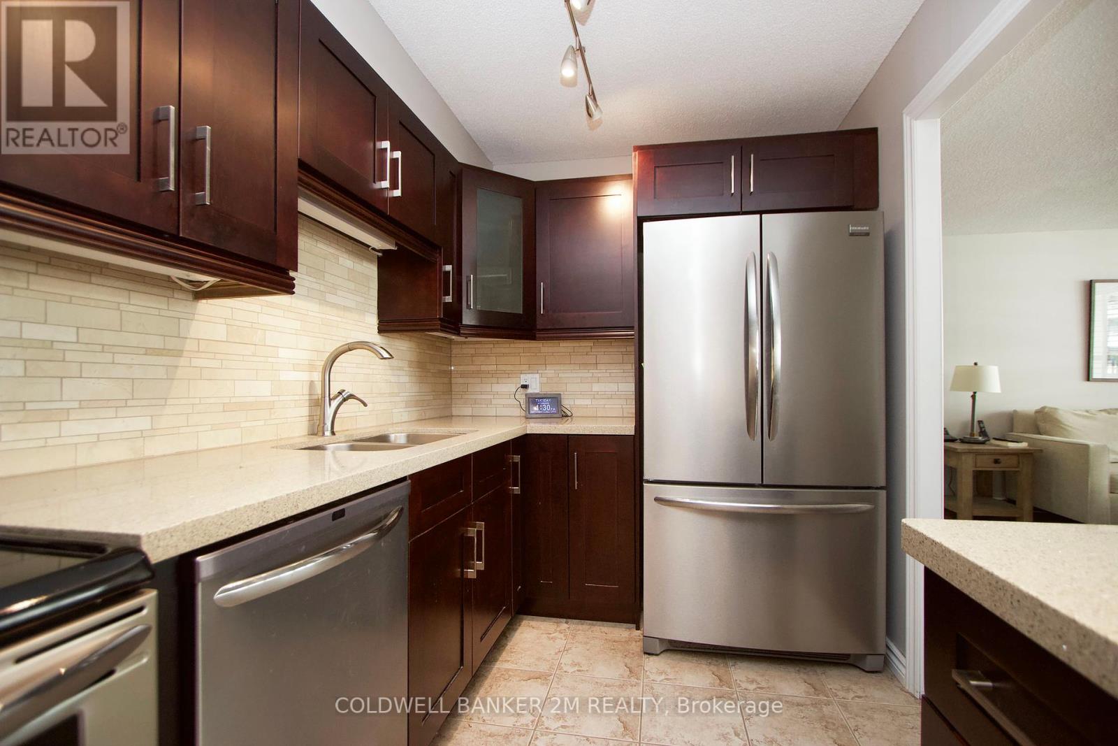 518 - 50 Richmond Street E, Oshawa, Ontario  L1G 7C7 - Photo 13 - E12428183