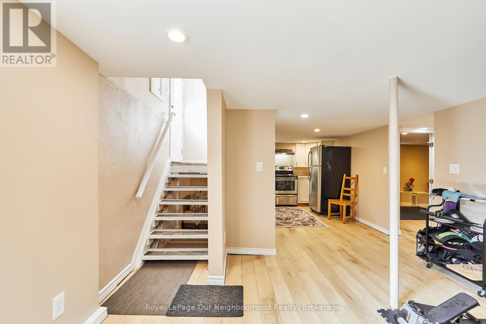 738 Simcoe Street N, Oshawa, Ontario  L1G 4V8 - Photo 31 - E12428210