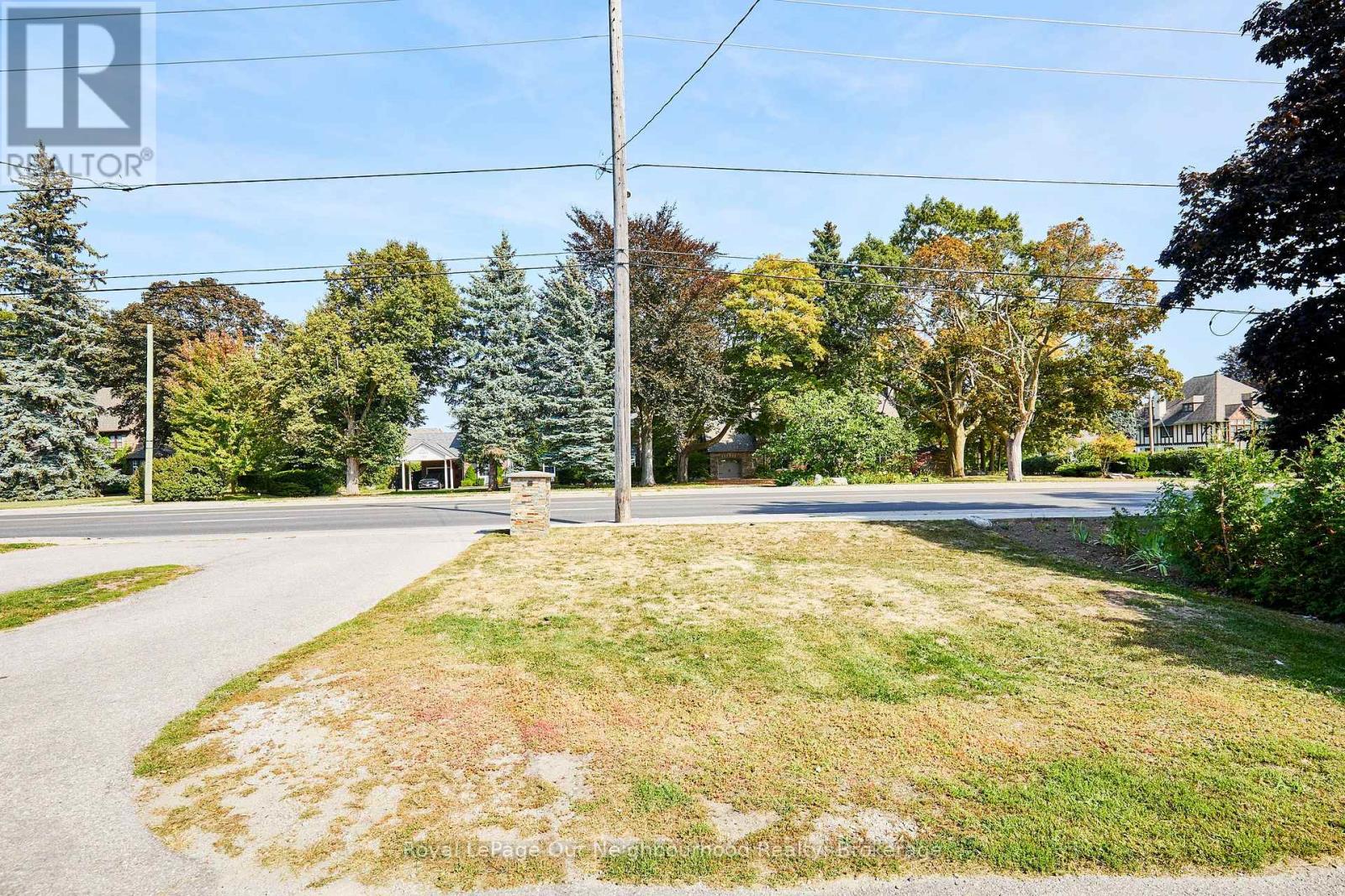 738 Simcoe Street N, Oshawa, Ontario  L1G 4V8 - Photo 4 - E12428210