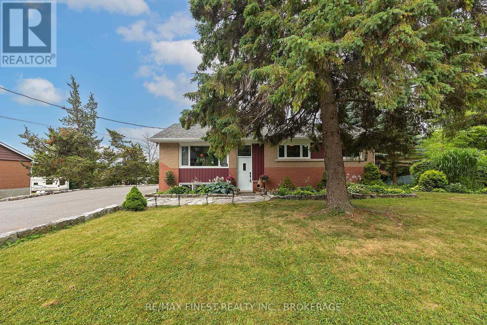 1429 Avondale Crescent, Kingston, Ontario  K7P 2V2 - Photo 3 - X12428266