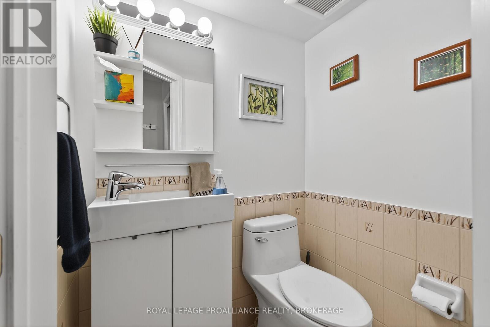 270 Ellesmeer Avenue, Kingston, Ontario  K7P 3C6 - Photo 5 - X12428298