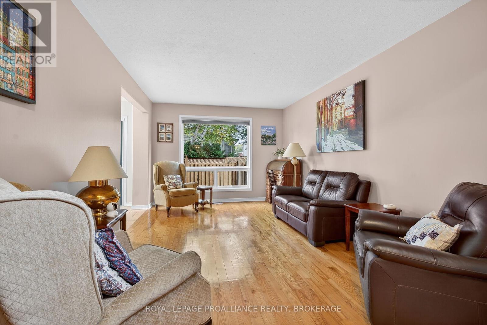 270 Ellesmeer Avenue, Kingston, Ontario  K7P 3C6 - Photo 9 - X12428298