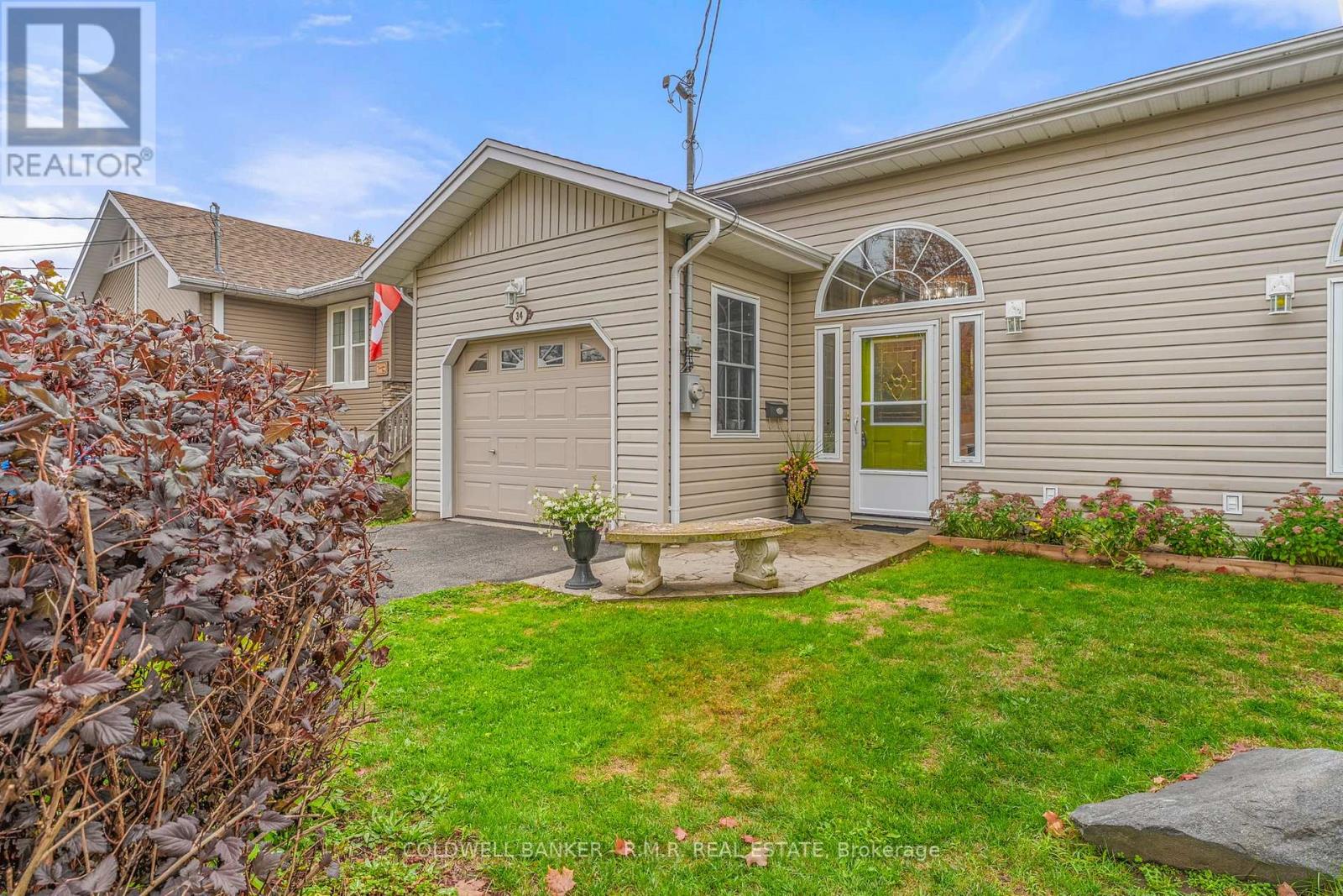 34 John Street, Kawartha Lakes, Ontario  K0M 1A0 - Photo 1 - X12428282