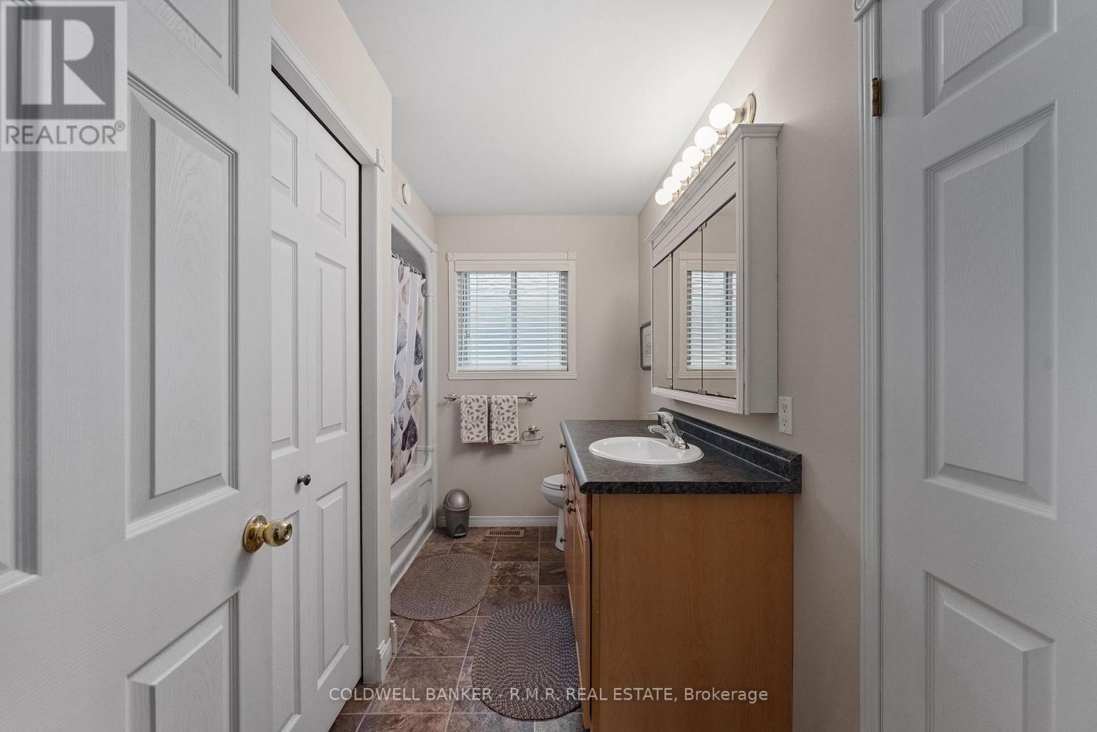34 John Street, Kawartha Lakes, Ontario  K0M 1A0 - Photo 16 - X12428282