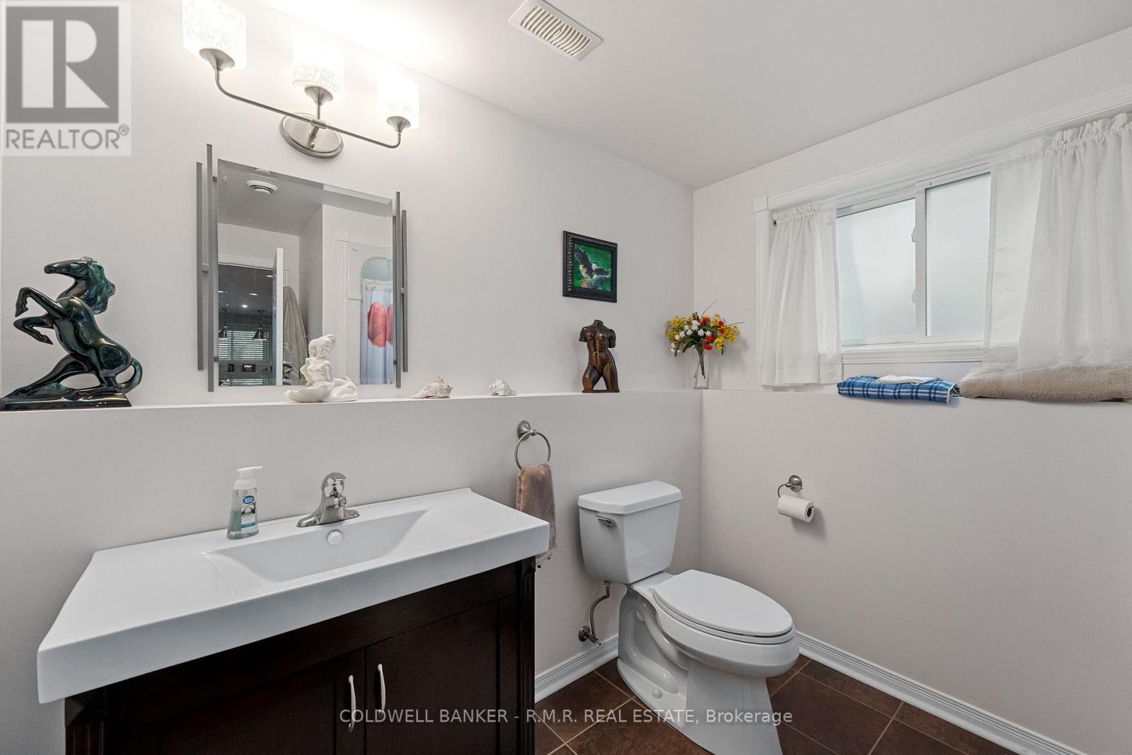 34 John Street, Kawartha Lakes, Ontario  K0M 1A0 - Photo 24 - X12428282