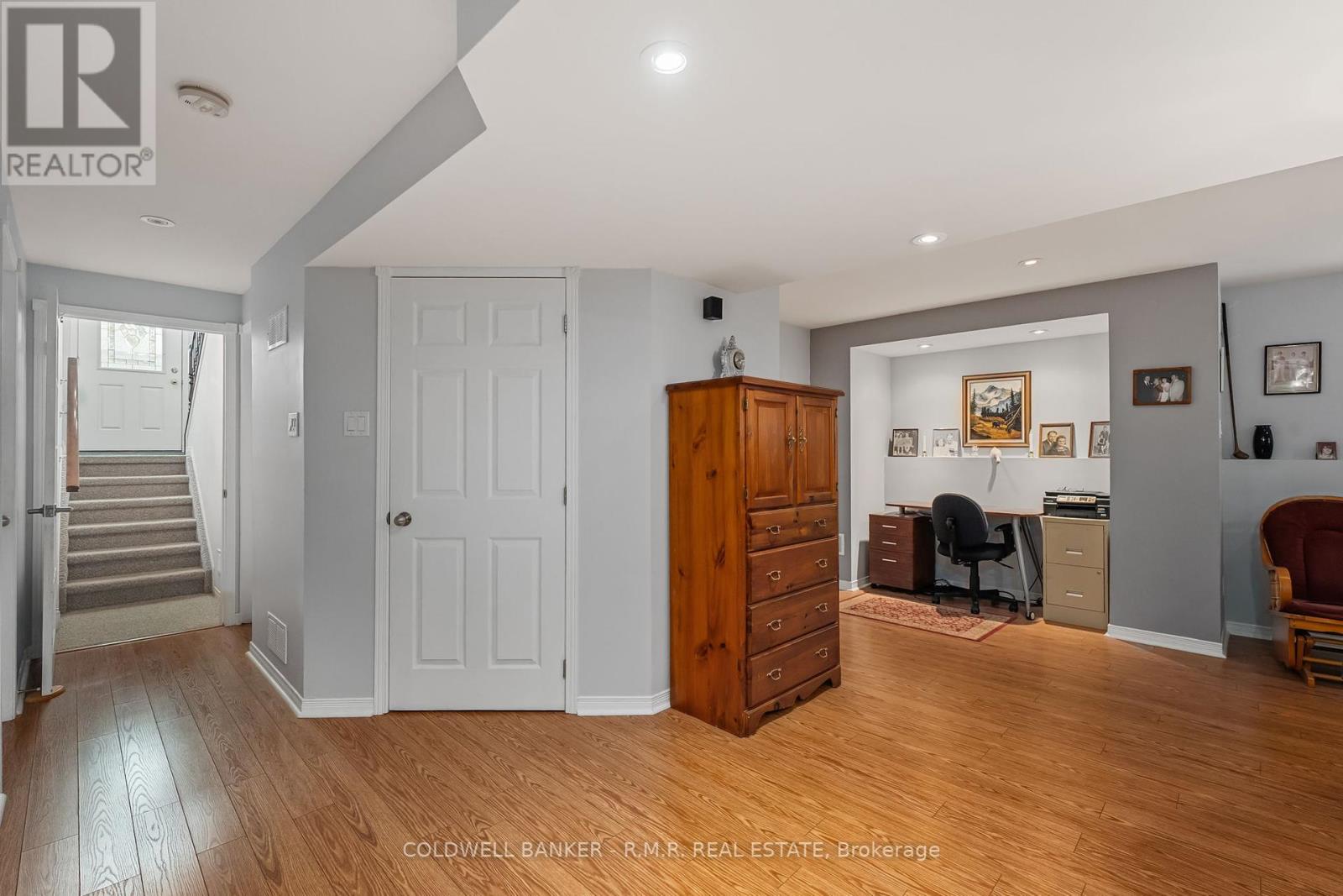 34 John Street, Kawartha Lakes, Ontario  K0M 1A0 - Photo 26 - X12428282