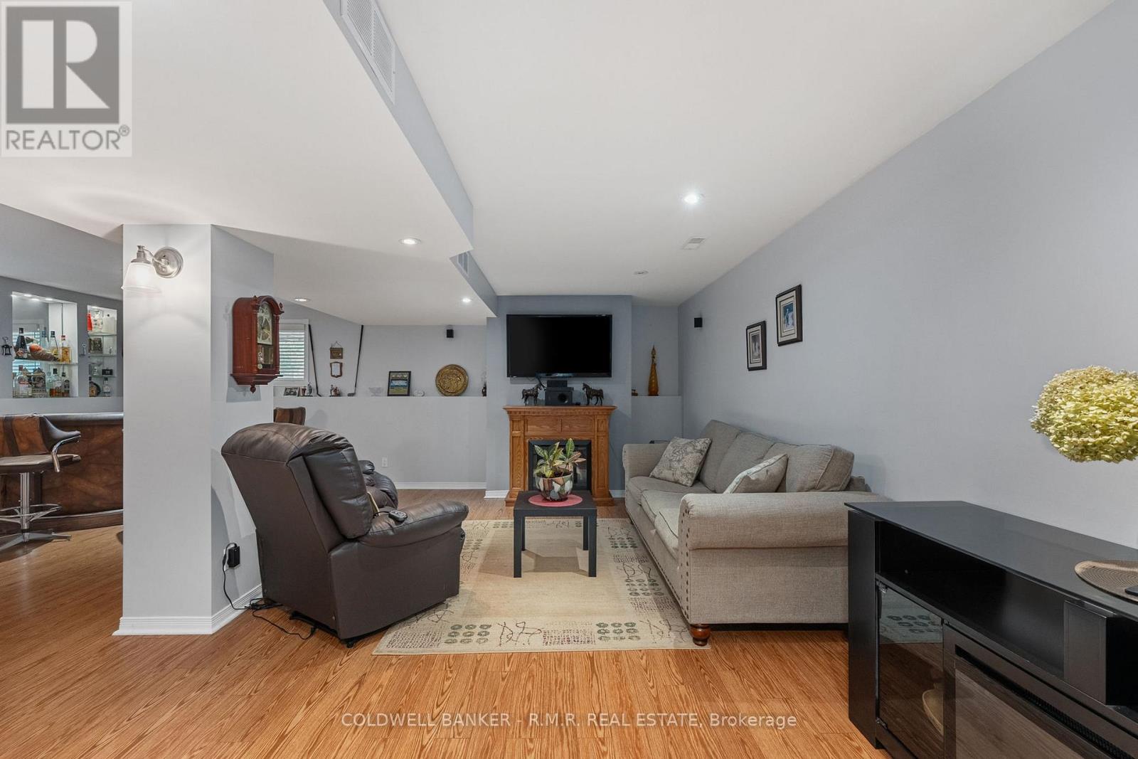 34 John Street, Kawartha Lakes, Ontario  K0M 1A0 - Photo 27 - X12428282