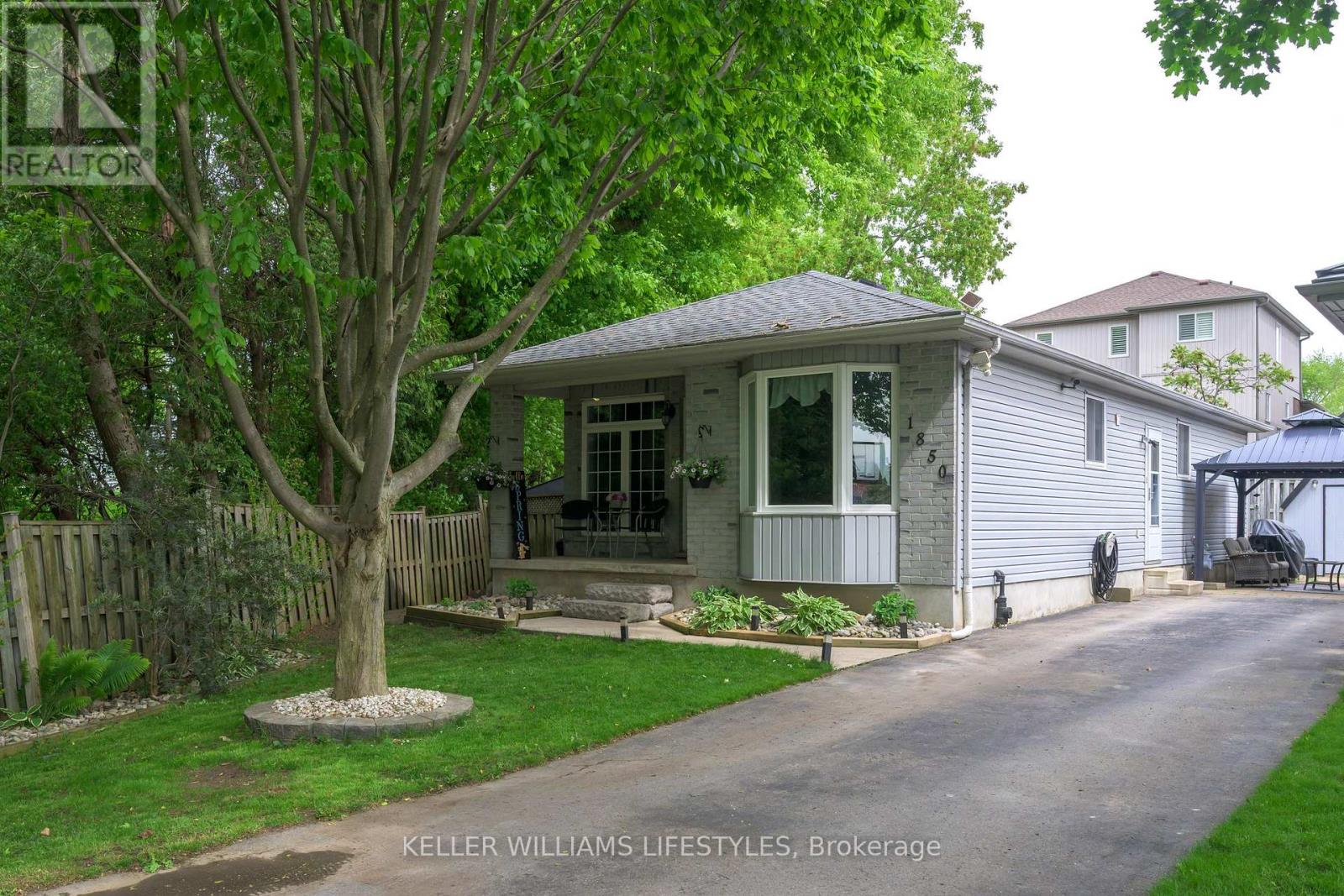 1850 Purcell Drive, London East, Ontario  N5W 6E3 - Photo 32 - X12428176