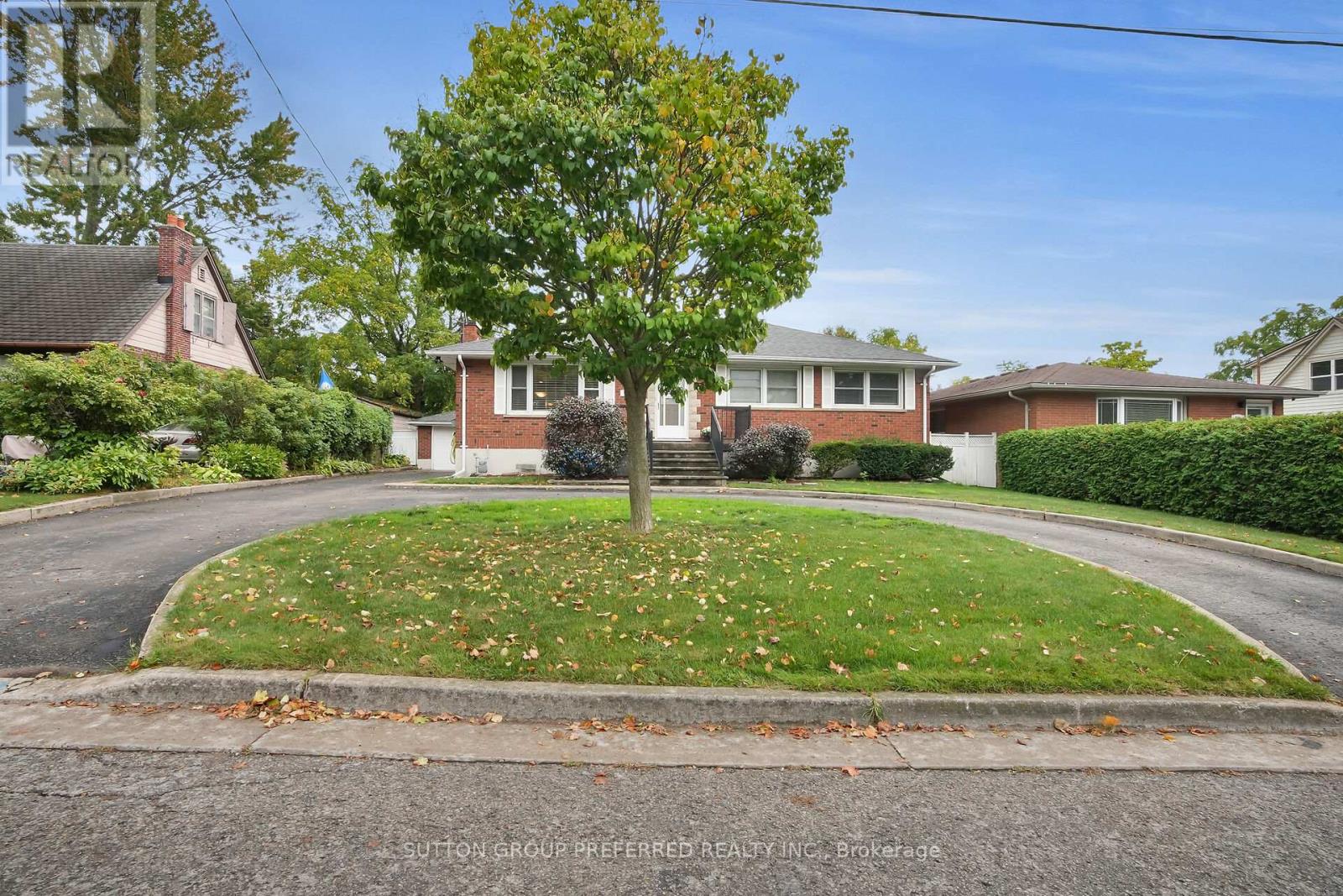737 Whetter Avenue, London South, Ontario  N6C 2H1 - Photo 1 - X12428227