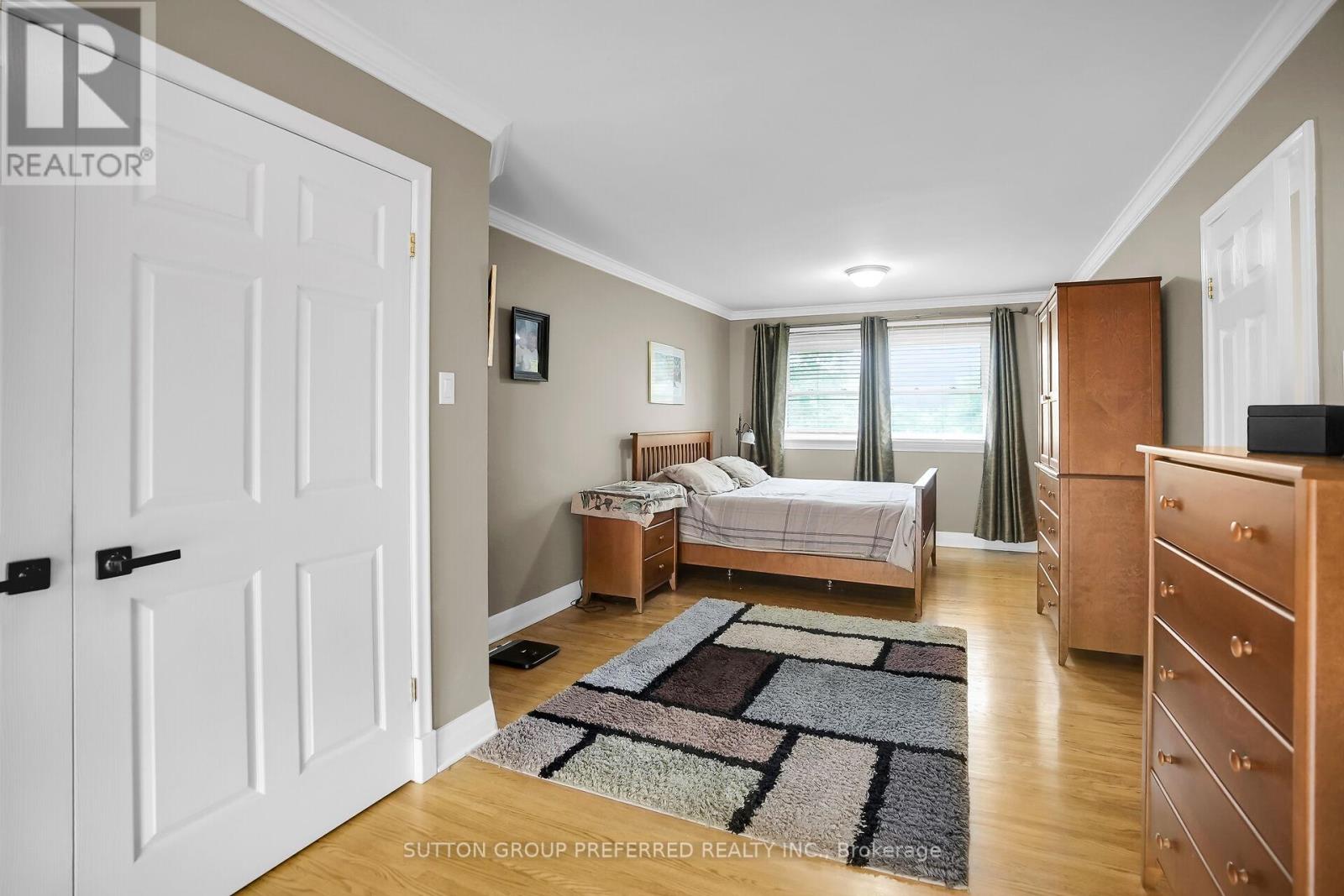 737 Whetter Avenue, London South, Ontario  N6C 2H1 - Photo 17 - X12428227