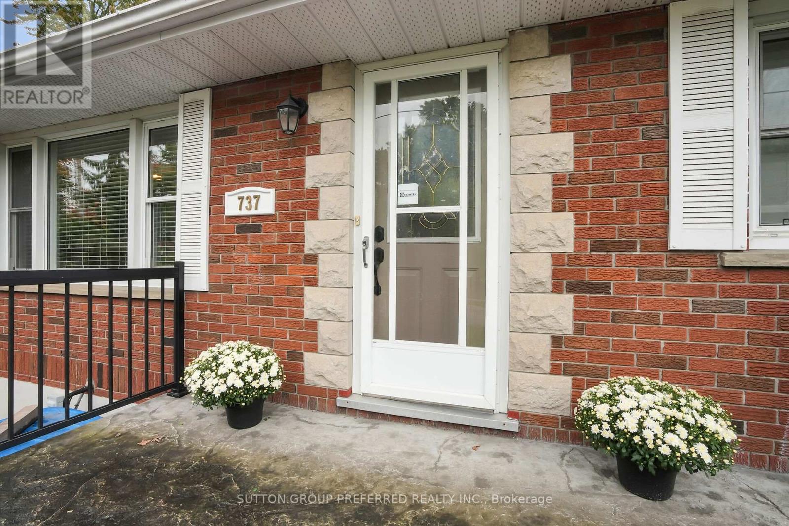 737 Whetter Avenue, London South, Ontario  N6C 2H1 - Photo 6 - X12428227