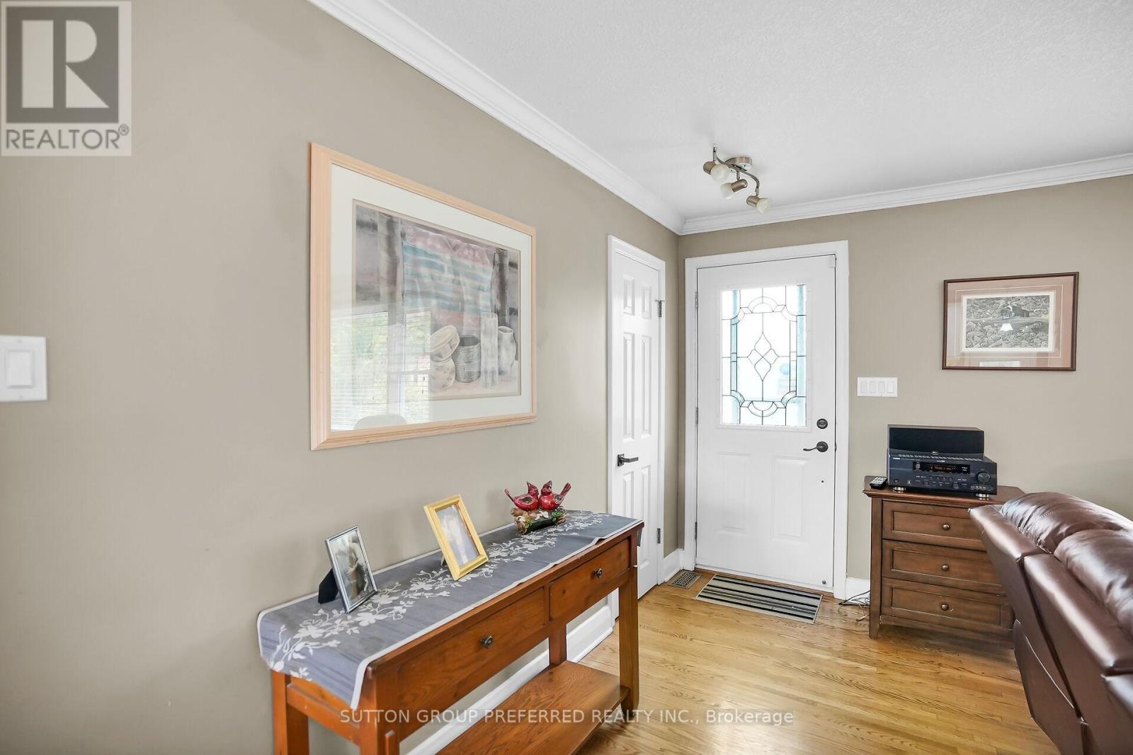 737 Whetter Avenue, London South, Ontario  N6C 2H1 - Photo 7 - X12428227