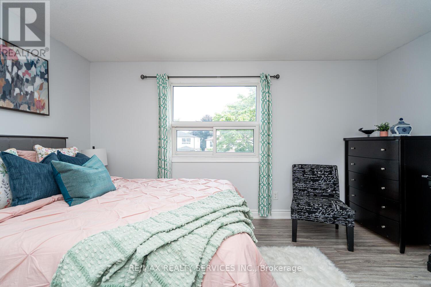 1330 Brands Court N, Pickering, Ontario  L1V 2V4 - Photo 18 - E12428075