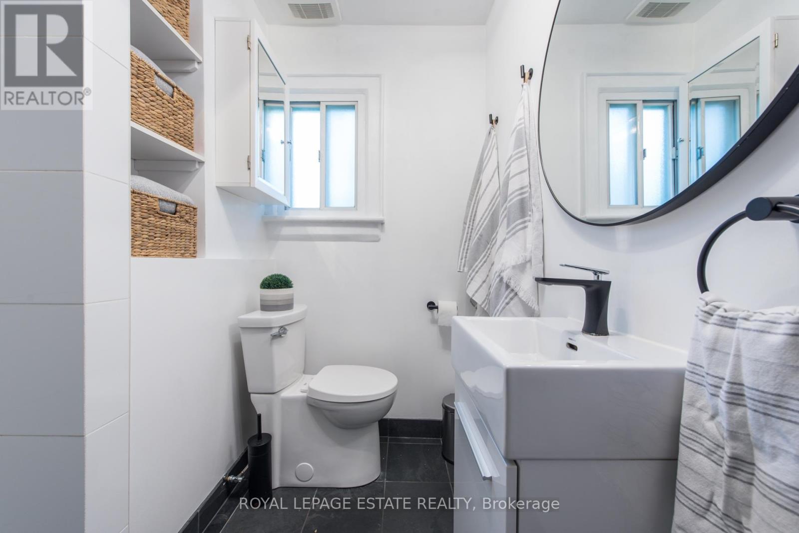 2311 Gerrard Street E, Toronto, Ontario  M4E 2E5 - Photo 14 - E12428130