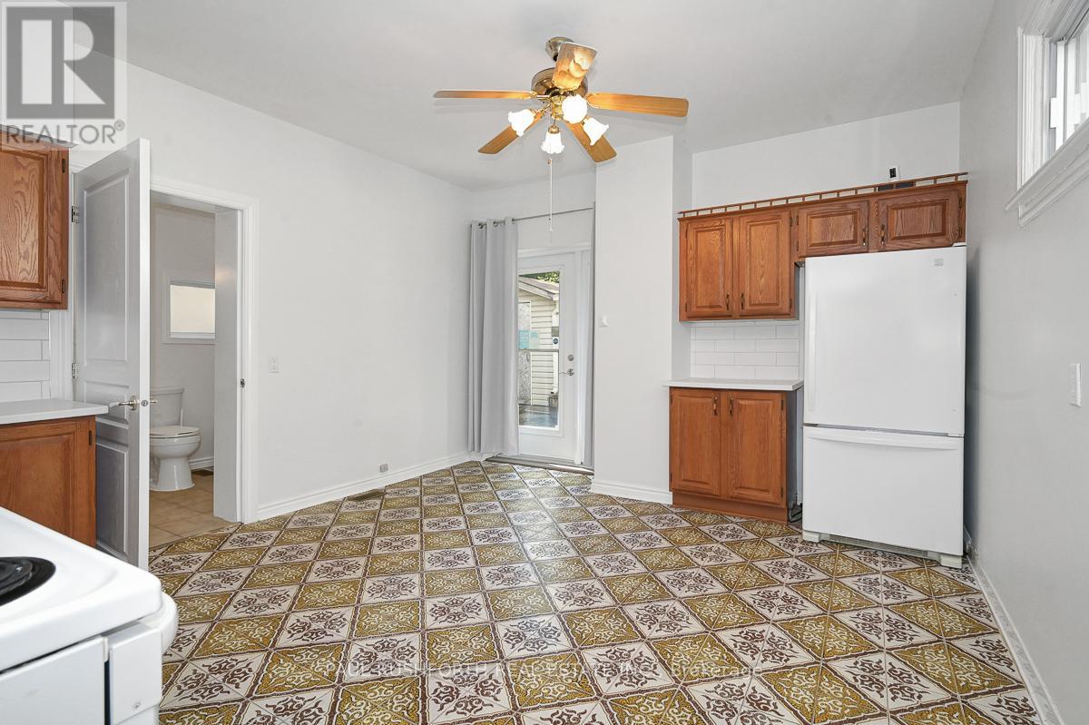 36 Champagne Avenue S, Ottawa, Ontario  K1S 4P2 - Photo 10 - X12428261