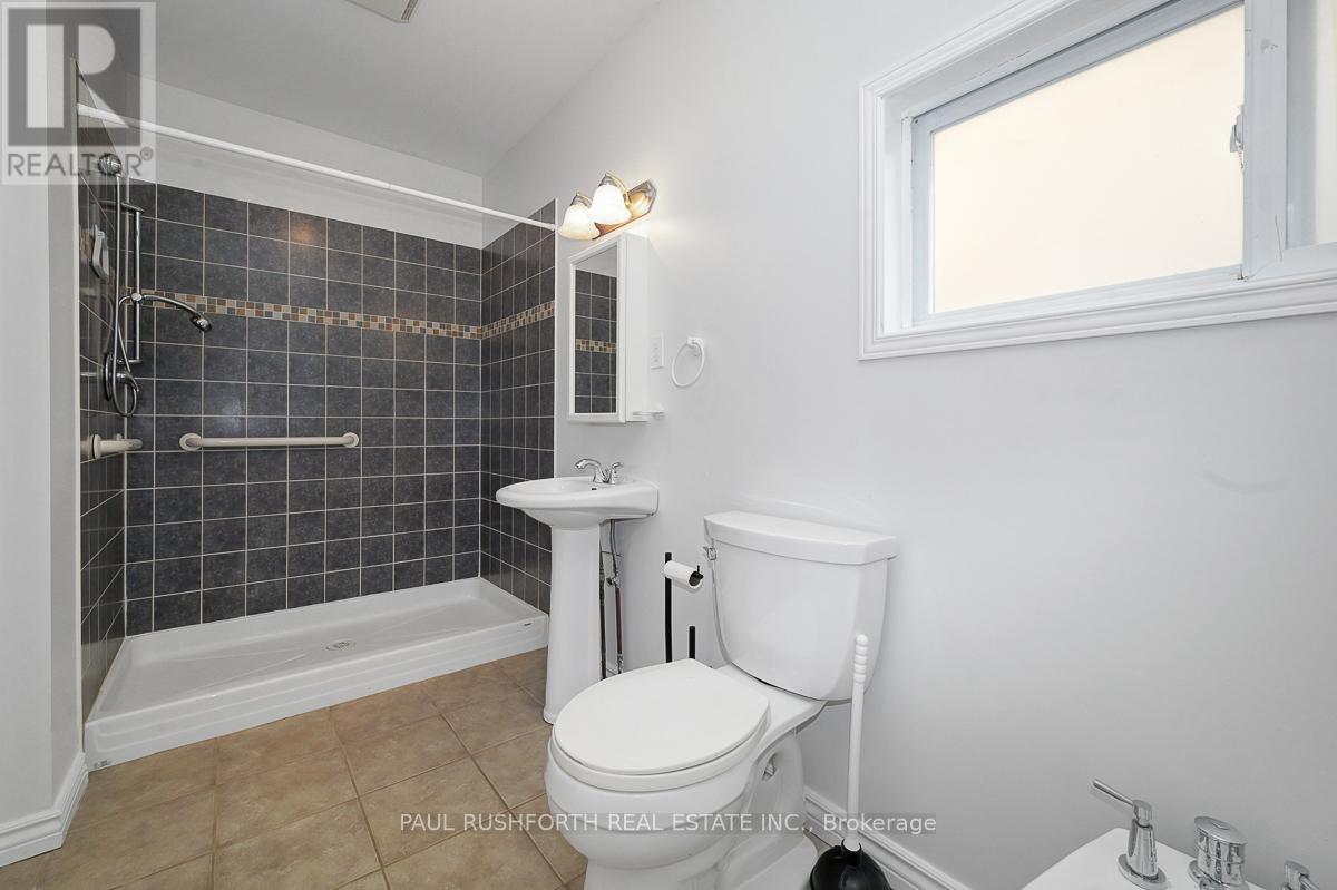 36 Champagne Avenue S, Ottawa, Ontario  K1S 4P2 - Photo 13 - X12428261