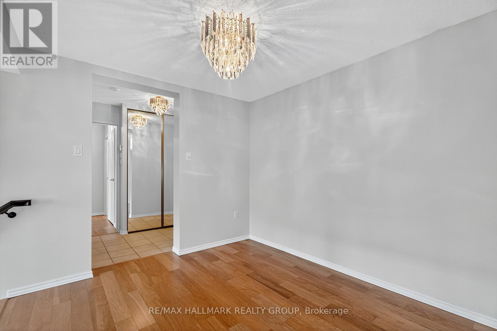 304 - 915 Elmsmere Road, Ottawa, Ontario  K1J 8H8 - Photo 9 - X12428304