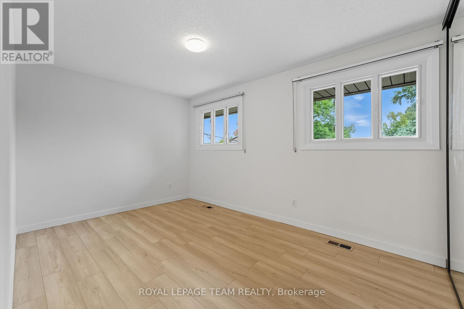 1856 Playfair Drive, Ottawa, Ontario  K1H 5S1 - Photo 26 - X12428311