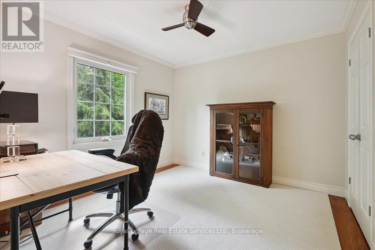 215 Weldon Avenue, Oakville, Ontario  L6K 2H9 - Photo 17 - W12428242