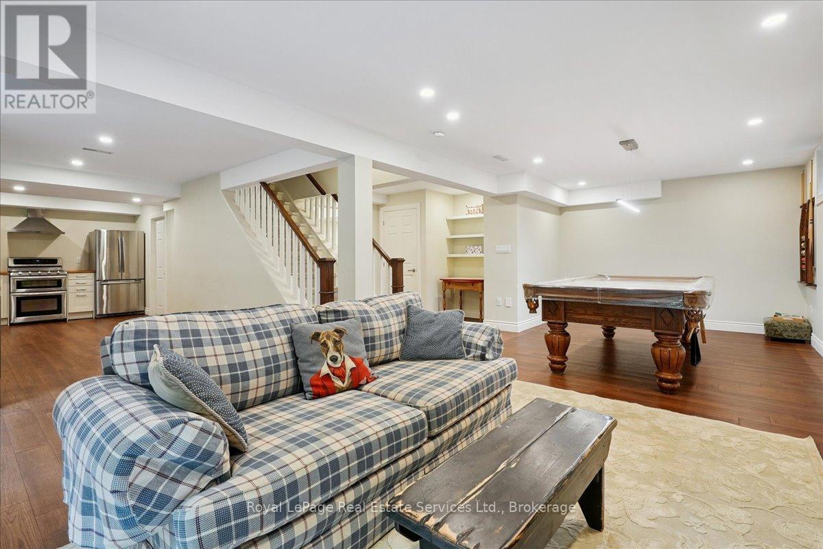 215 Weldon Avenue, Oakville, Ontario  L6K 2H9 - Photo 20 - W12428242