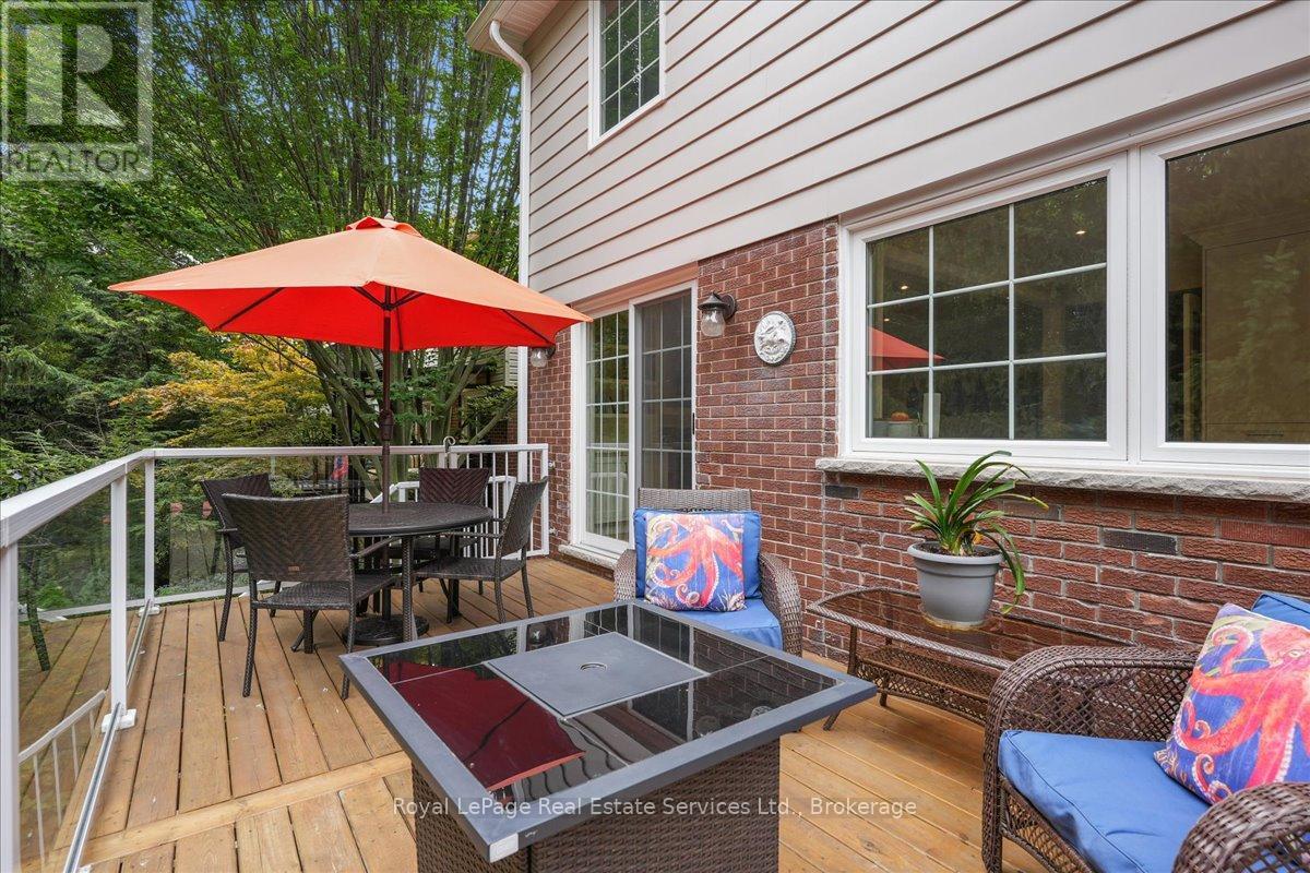 215 Weldon Avenue, Oakville, Ontario  L6K 2H9 - Photo 25 - W12428242