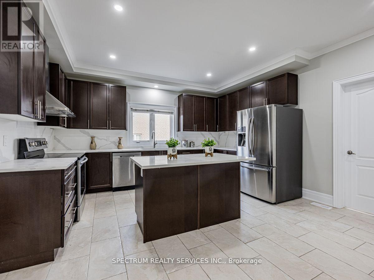 1949 Jans Boulevard, Innisfil, Ontario  L9S 0L2 - Photo 13 - N12428089