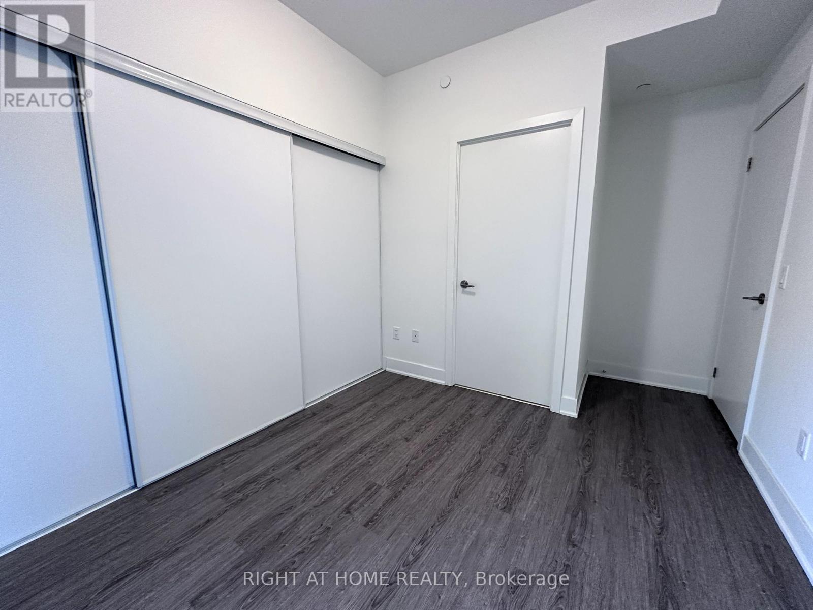 422 - 185 Deerfield Road, Newmarket, Ontario  L3Y 0G7 - Photo 21 - N12428098