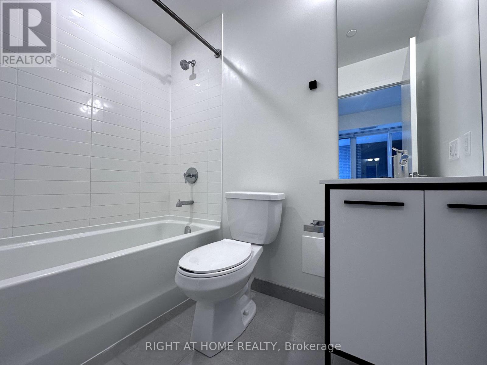422 - 185 Deerfield Road, Newmarket, Ontario  L3Y 0G7 - Photo 26 - N12428098