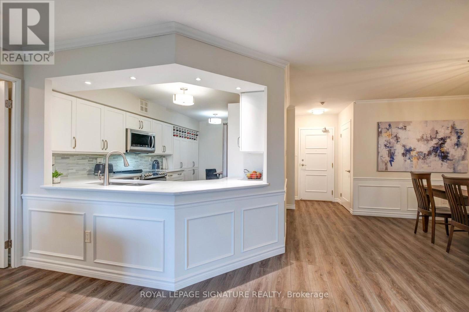422 - 25 Austin Drive, Markham, Ontario  L3R 8H4 - Photo 10 - N12428104