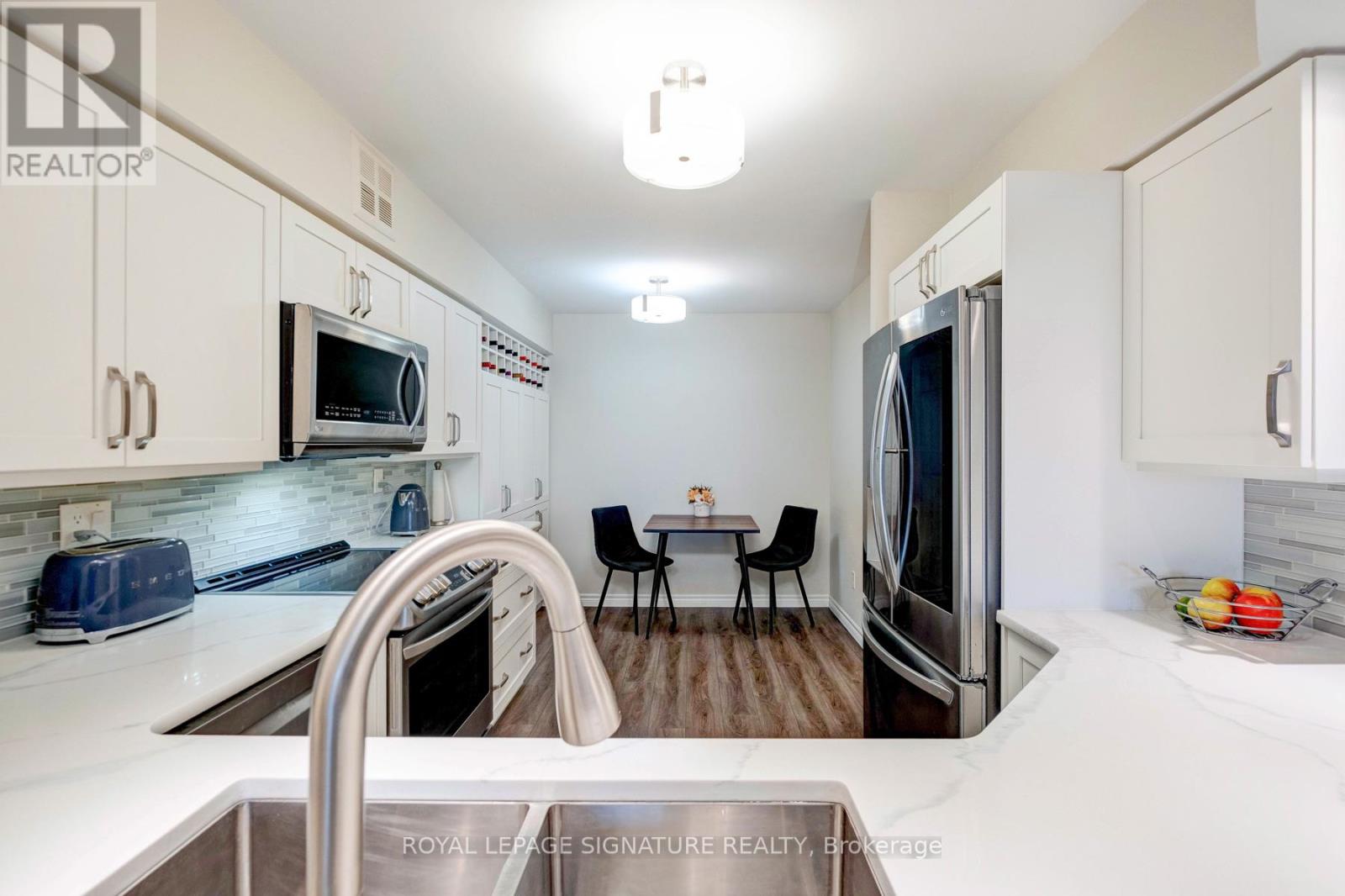 422 - 25 Austin Drive, Markham, Ontario  L3R 8H4 - Photo 12 - N12428104