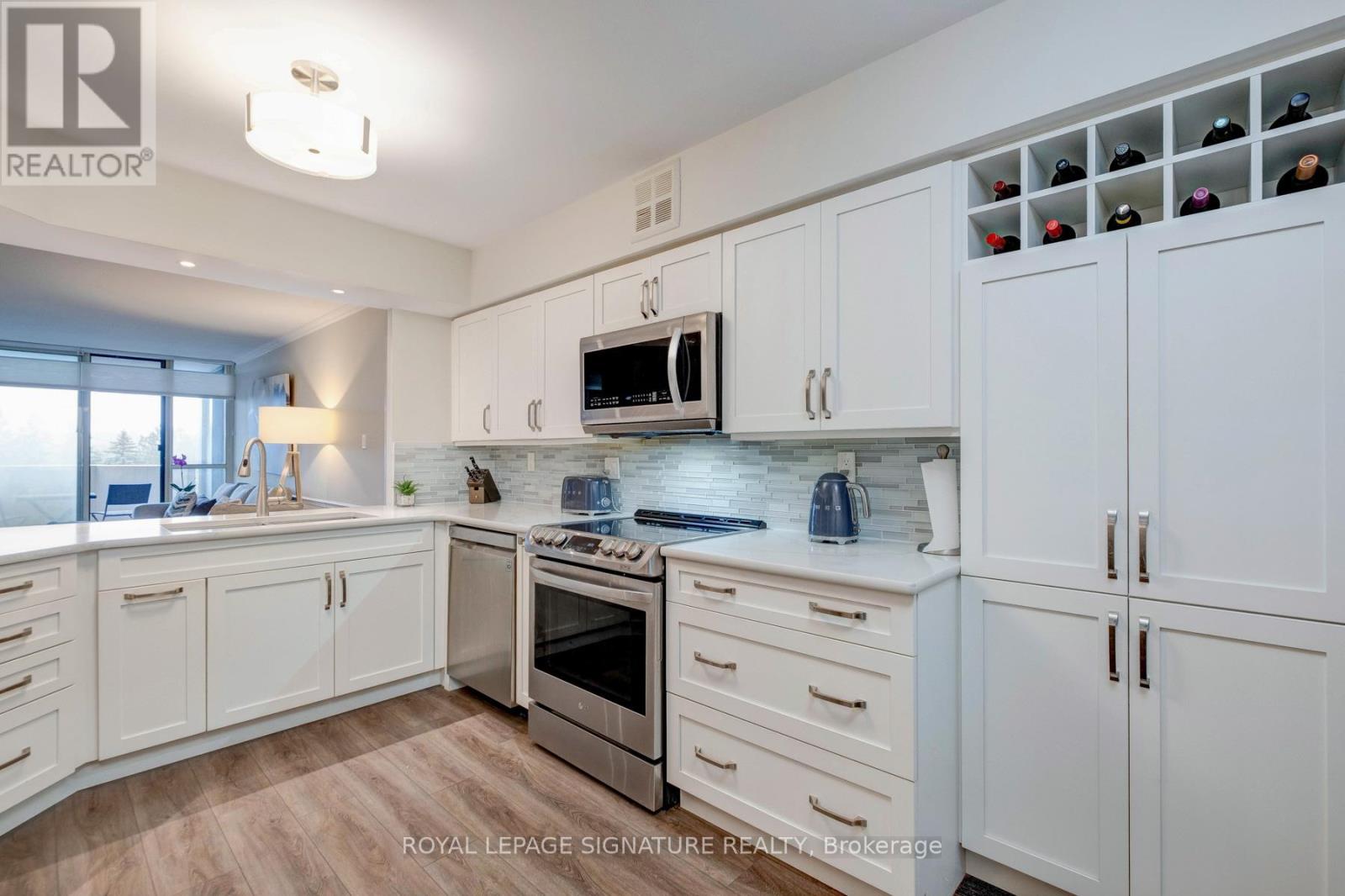 422 - 25 Austin Drive, Markham, Ontario  L3R 8H4 - Photo 8 - N12428104