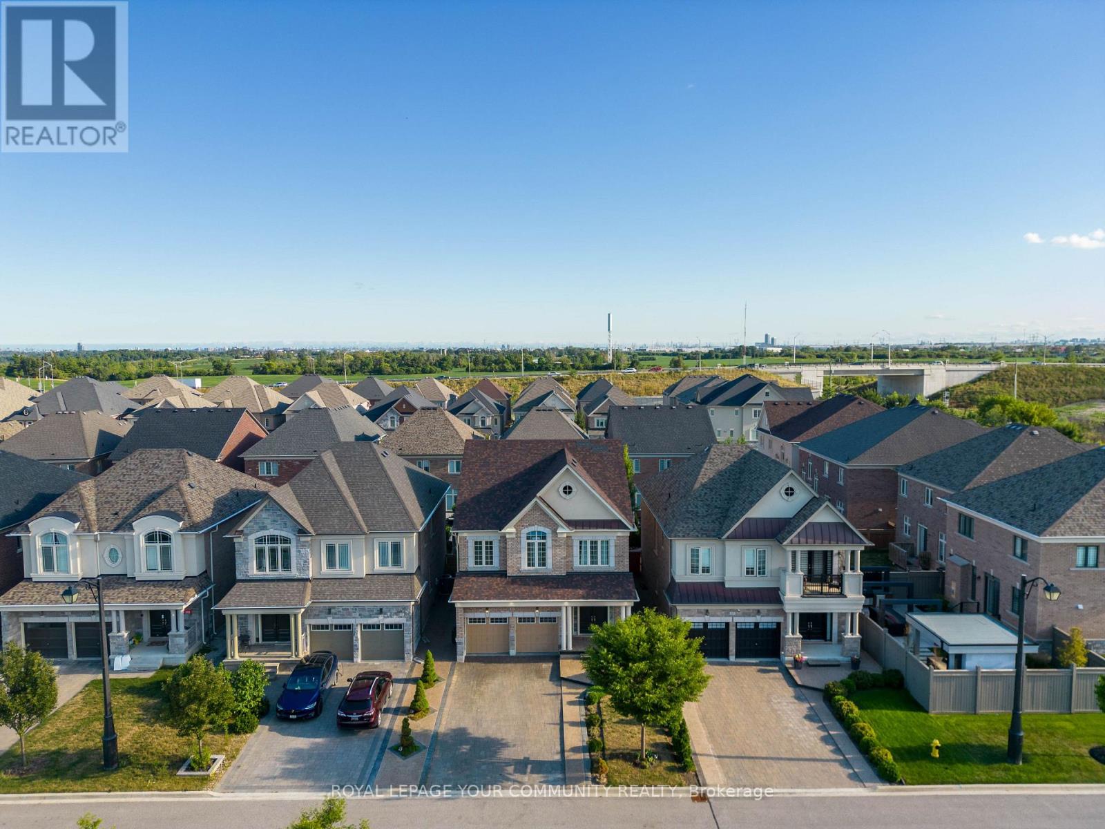 61 Ross Vennare Crescent, Vaughan, Ontario  L4H 4N2 - Photo 45 - N12428151
