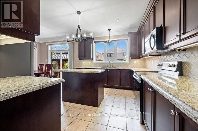 40 Barberry Crescent, Richmond Hill, Ontario  L4E 4S4 - Photo 20 - N12428152