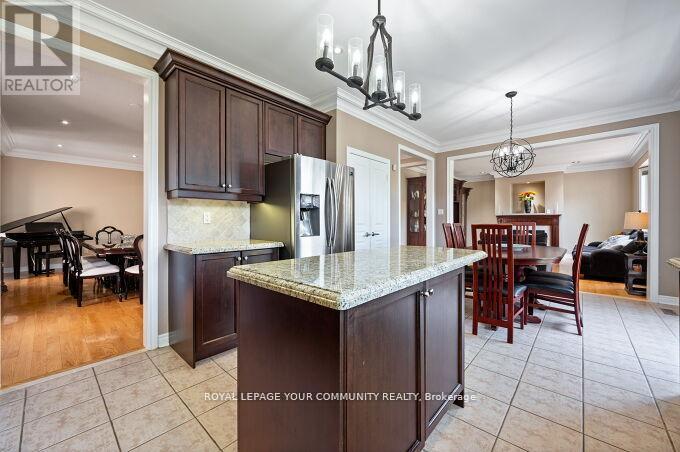 40 Barberry Crescent, Richmond Hill, Ontario  L4E 4S4 - Photo 21 - N12428152
