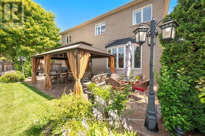 40 Barberry Crescent, Richmond Hill, Ontario  L4E 4S4 - Photo 44 - N12428152