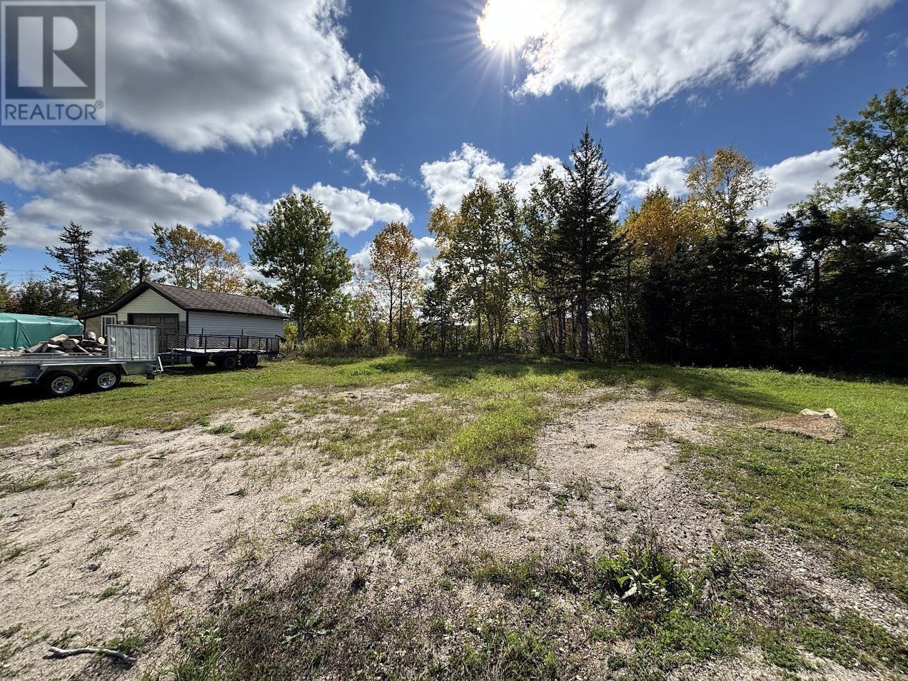5 Kinglet Pl, Manitouwadge, Ontario  P0T 2C0 - Photo 3 - TB253068