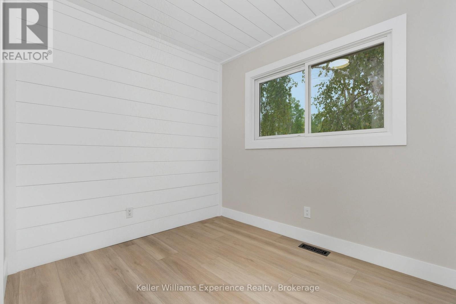 739 Ninth Avenue, Tay, Ontario  L0K 1R0 - Photo 15 - S12428253