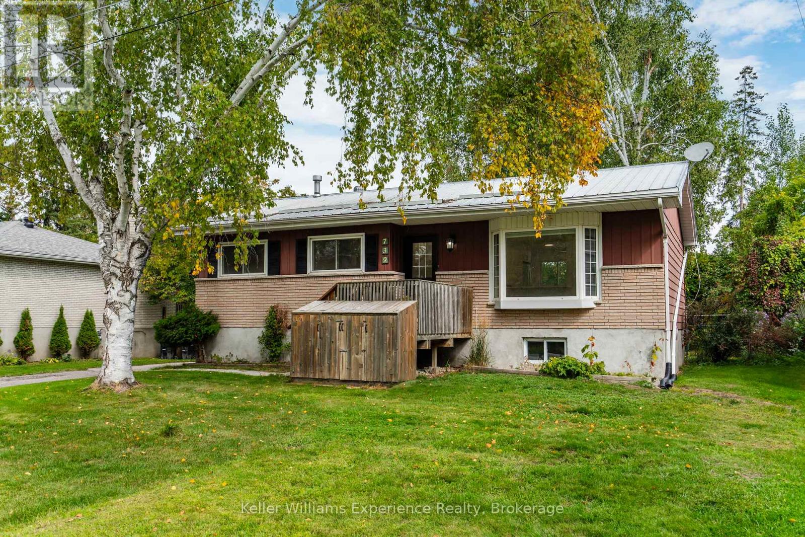 739 Ninth Avenue, Tay, Ontario  L0K 1R0 - Photo 2 - S12428253