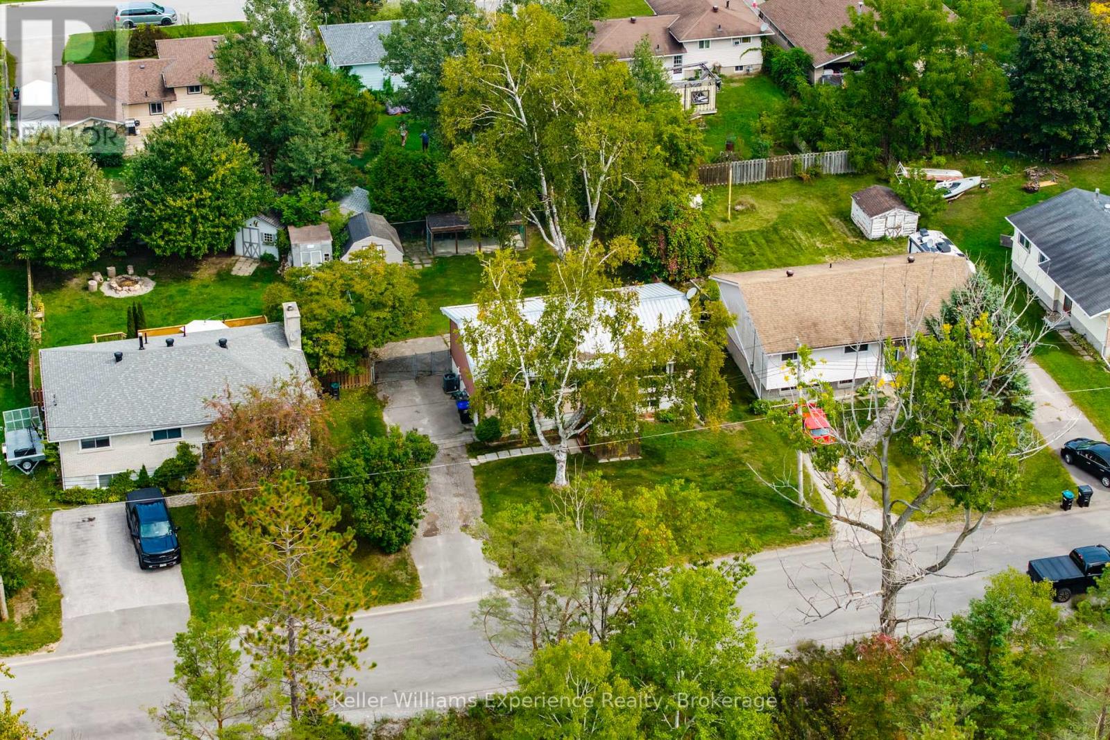 739 Ninth Avenue, Tay, Ontario  L0K 1R0 - Photo 3 - S12428253
