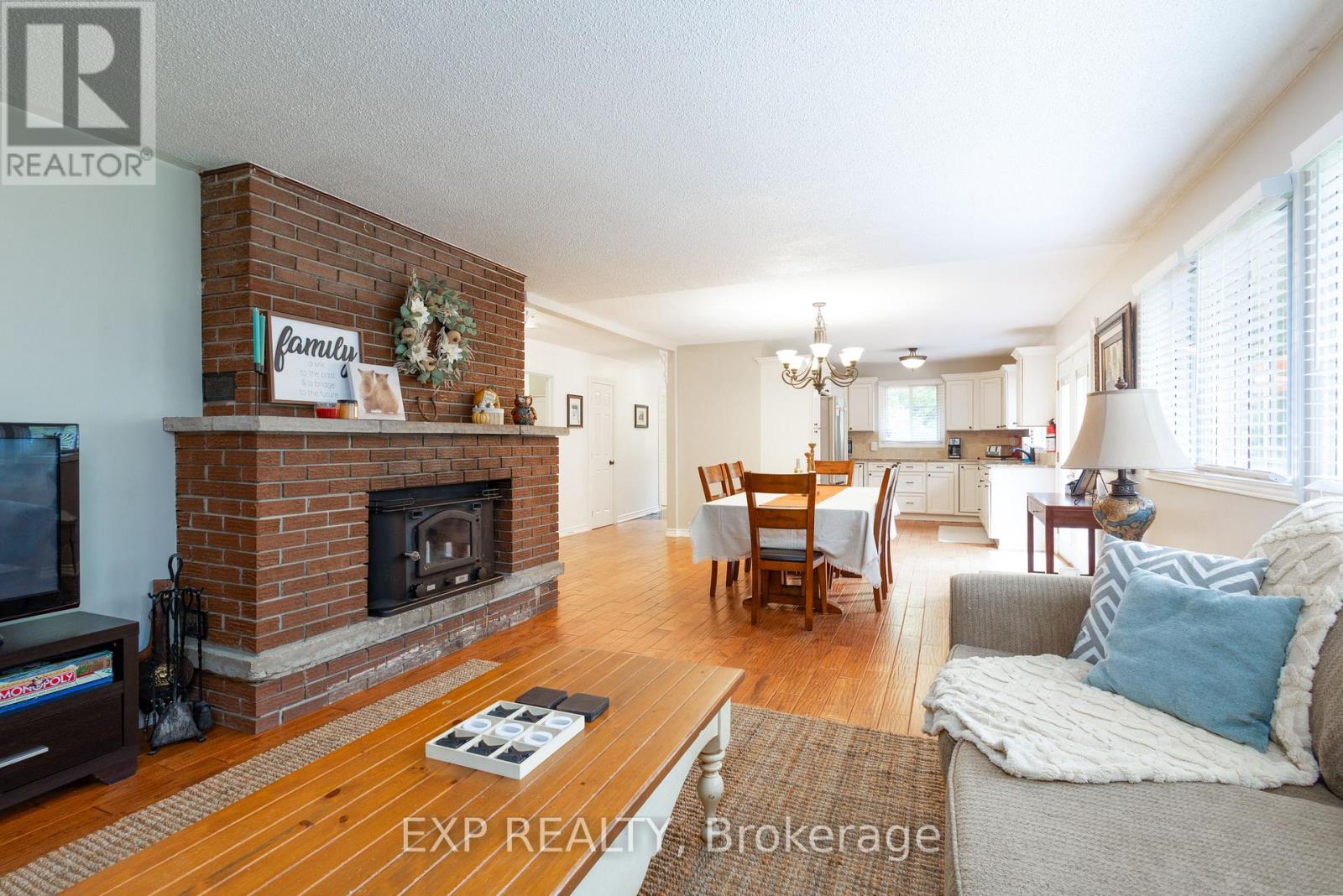 34 Staglir Drive, Tiny, Ontario  L9M 0H2 - Photo 12 - S12428085