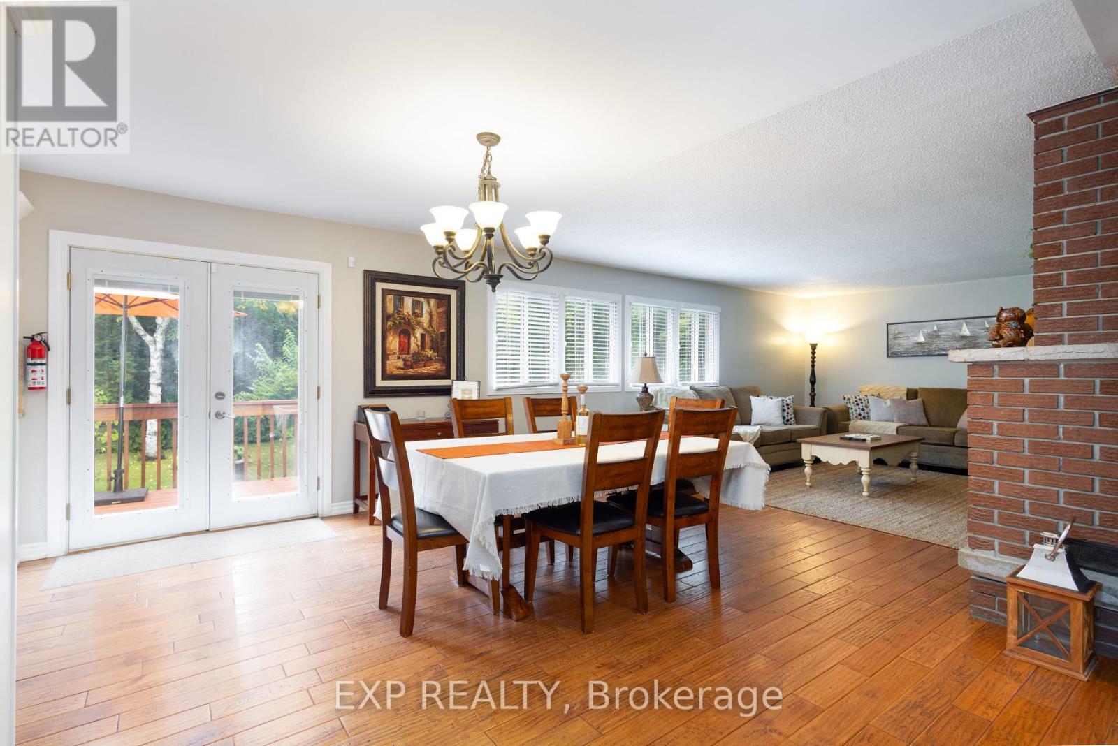 34 Staglir Drive, Tiny, Ontario  L9M 0H2 - Photo 9 - S12428085