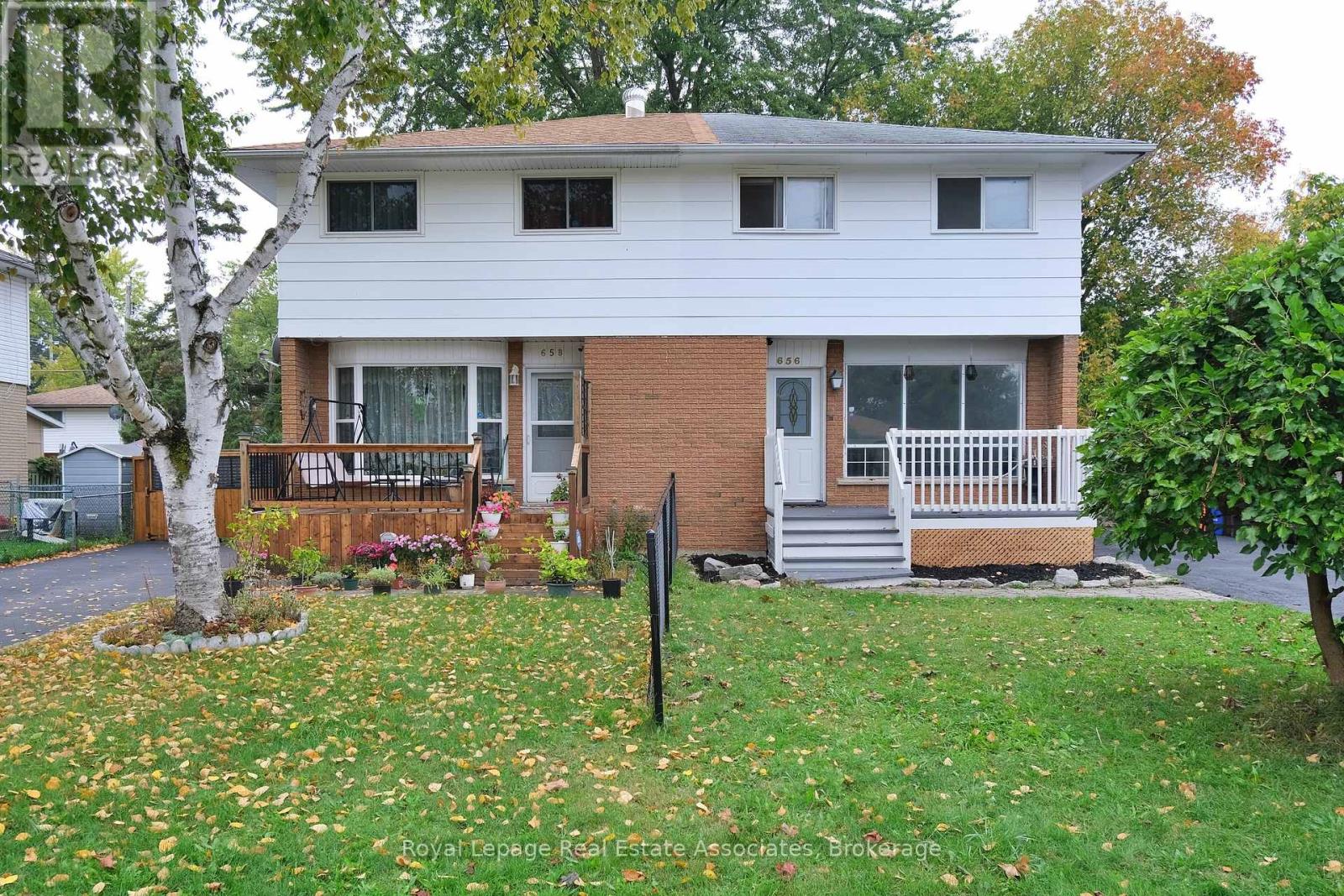 656 Oak Street, Collingwood, Ontario  L9Y 2Z8 - Photo 2 - S12428108