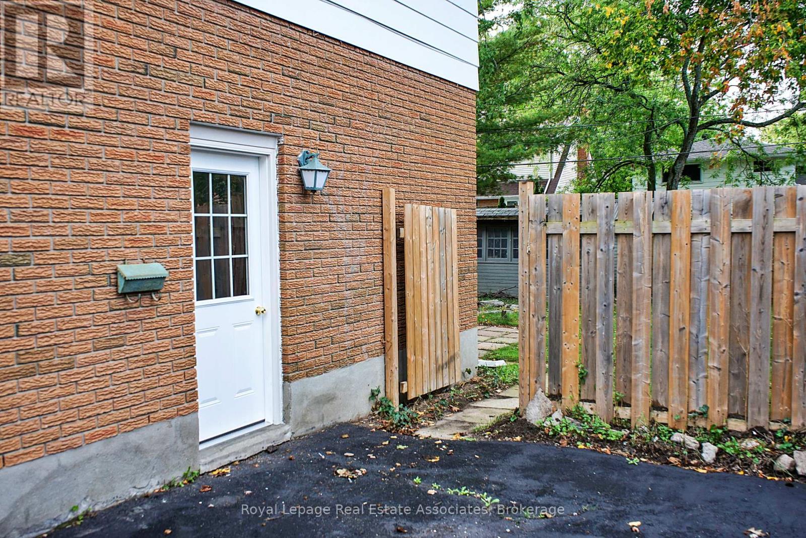 656 Oak Street, Collingwood, Ontario  L9Y 2Z8 - Photo 4 - S12428108