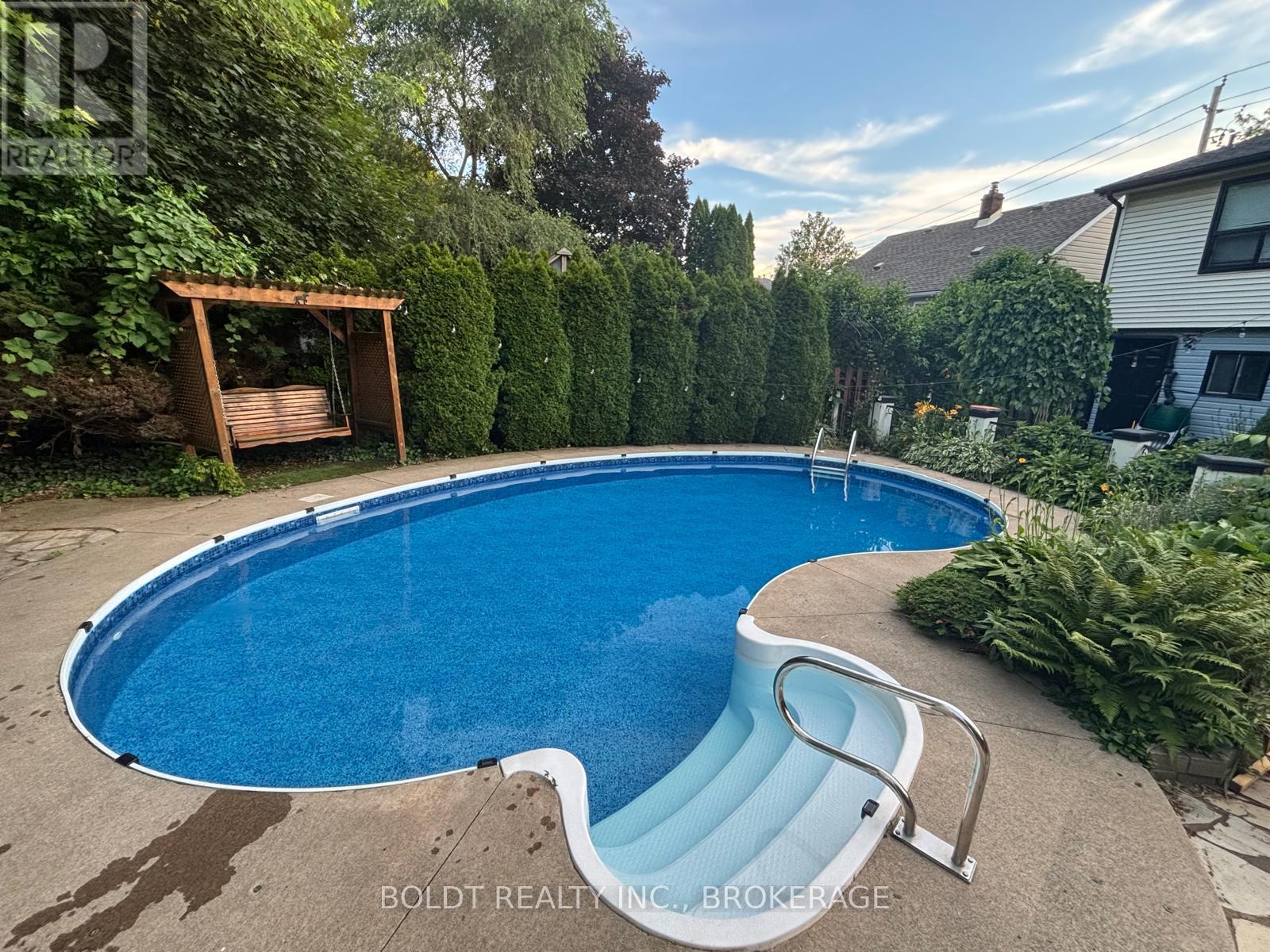 720 Niagara Street, St. Catharines (Bunting/linwell), Ontario  L2M 3R9 - Photo 29 - X12428234
